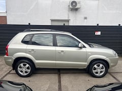 Hyundai Tucson - 2.0i Active AIRCO/TREKHAAK/NIEUWE APK/NETTE AUTO