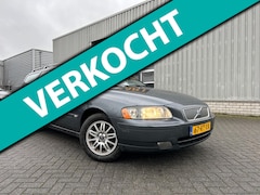 Volvo V70 - 2.4 Momentum | LEER | AUTOMAAT |