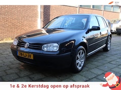 Volkswagen Golf - 1.6-16V