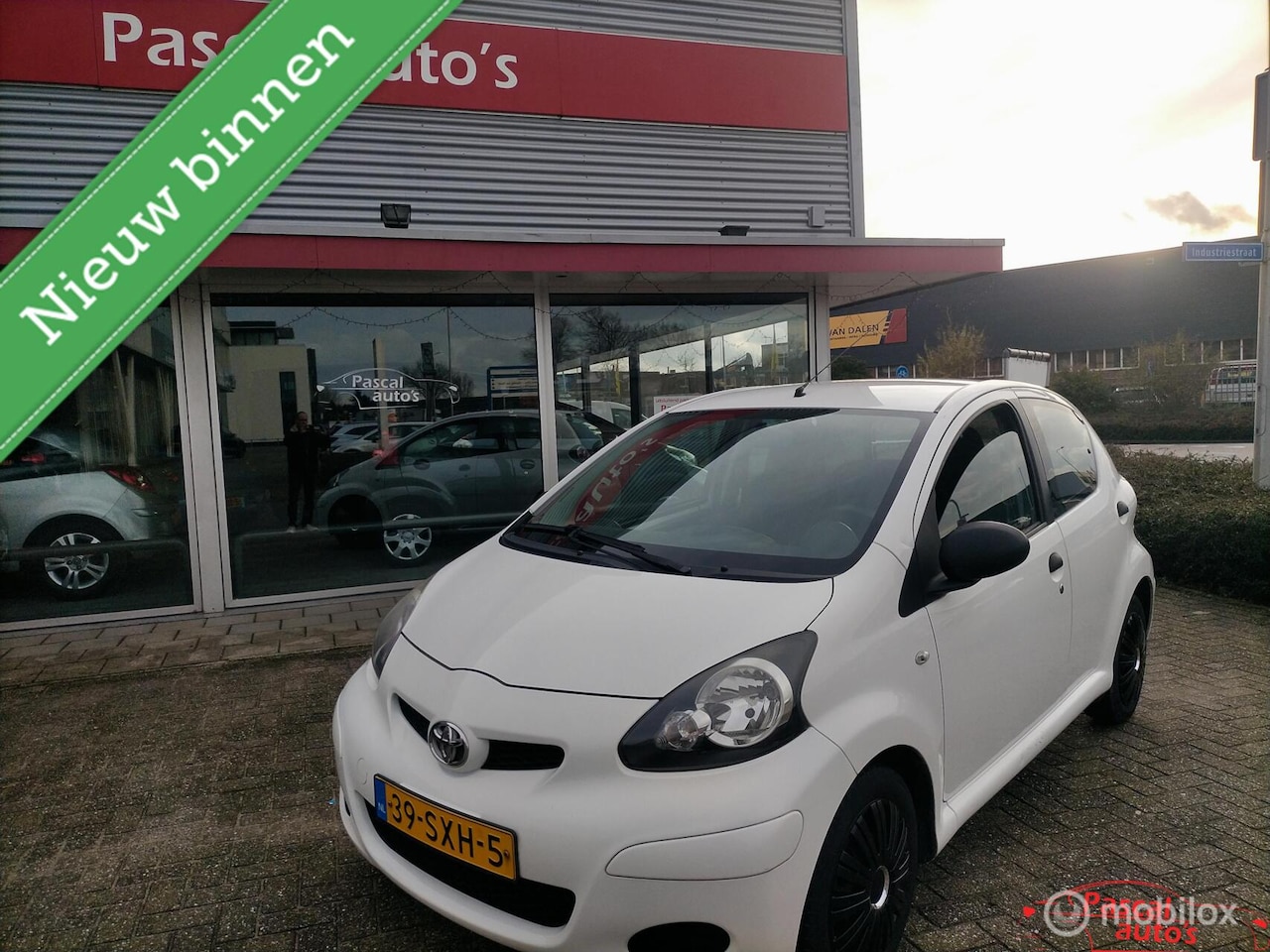 Toyota Aygo - 1.0-12V Cool 1.0-12V Cool - AutoWereld.nl