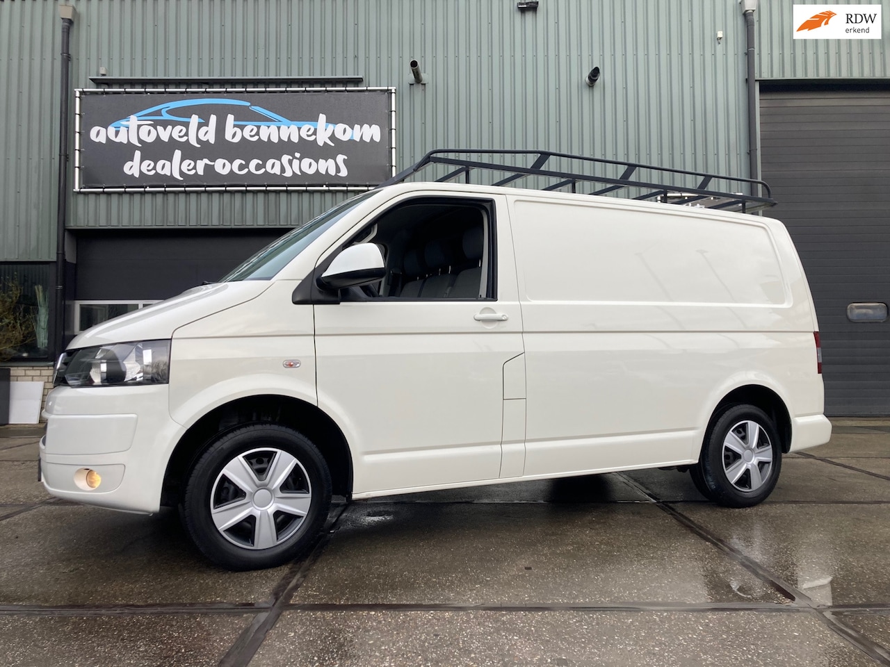 Volkswagen Transporter - 2.0 TDI AIRCO/189000 KM ZEER NETTE BUS - AutoWereld.nl