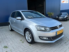 Volkswagen Polo - 1.4-16V Highline / STOELVERWARMING / CLIMATE CONTROL ZEER NETTE AUTO