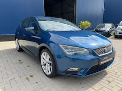 SEAT Leon - 1.2 TSI Style Business / PDC / CRUISTE CONTROL / CLIMETE CONTROL / STOELVERWARMING