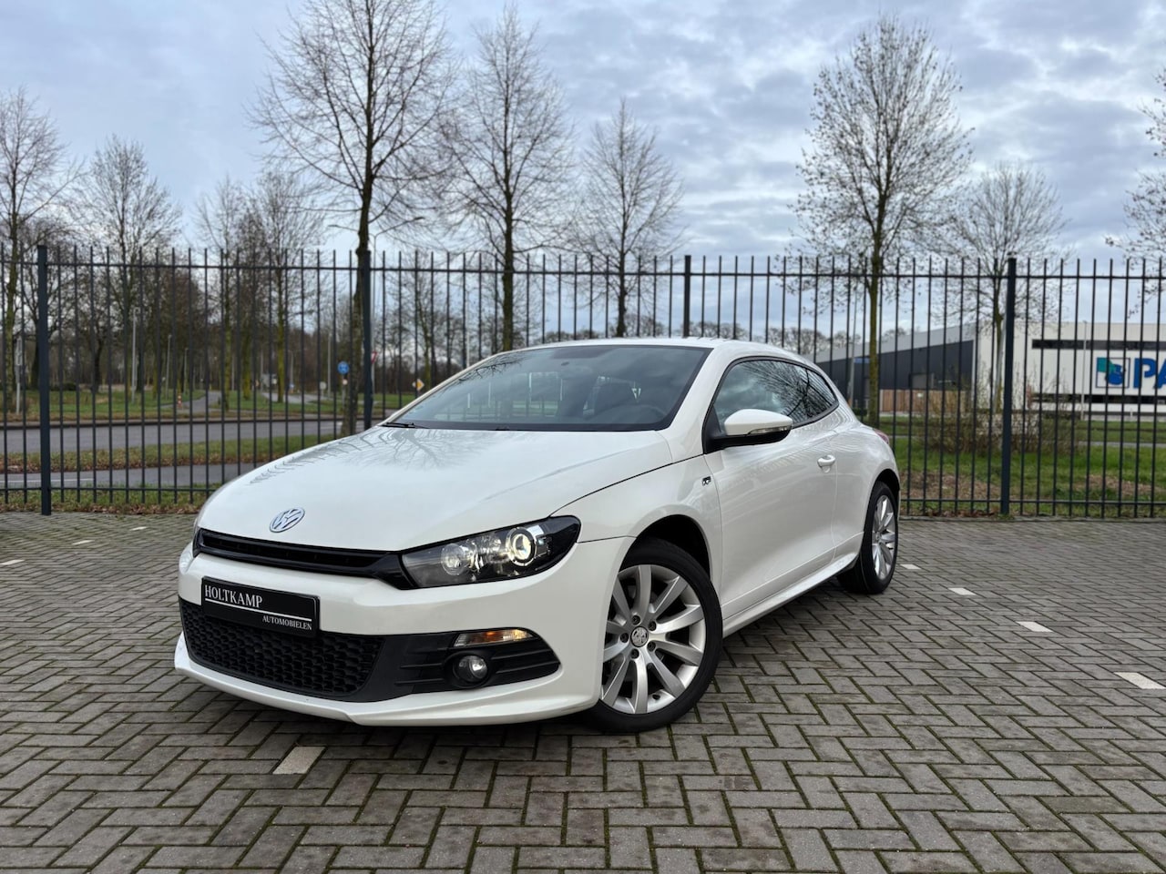 Volkswagen Scirocco - 1.4 TSI | R-LINE | XENON | CRUISE - AutoWereld.nl