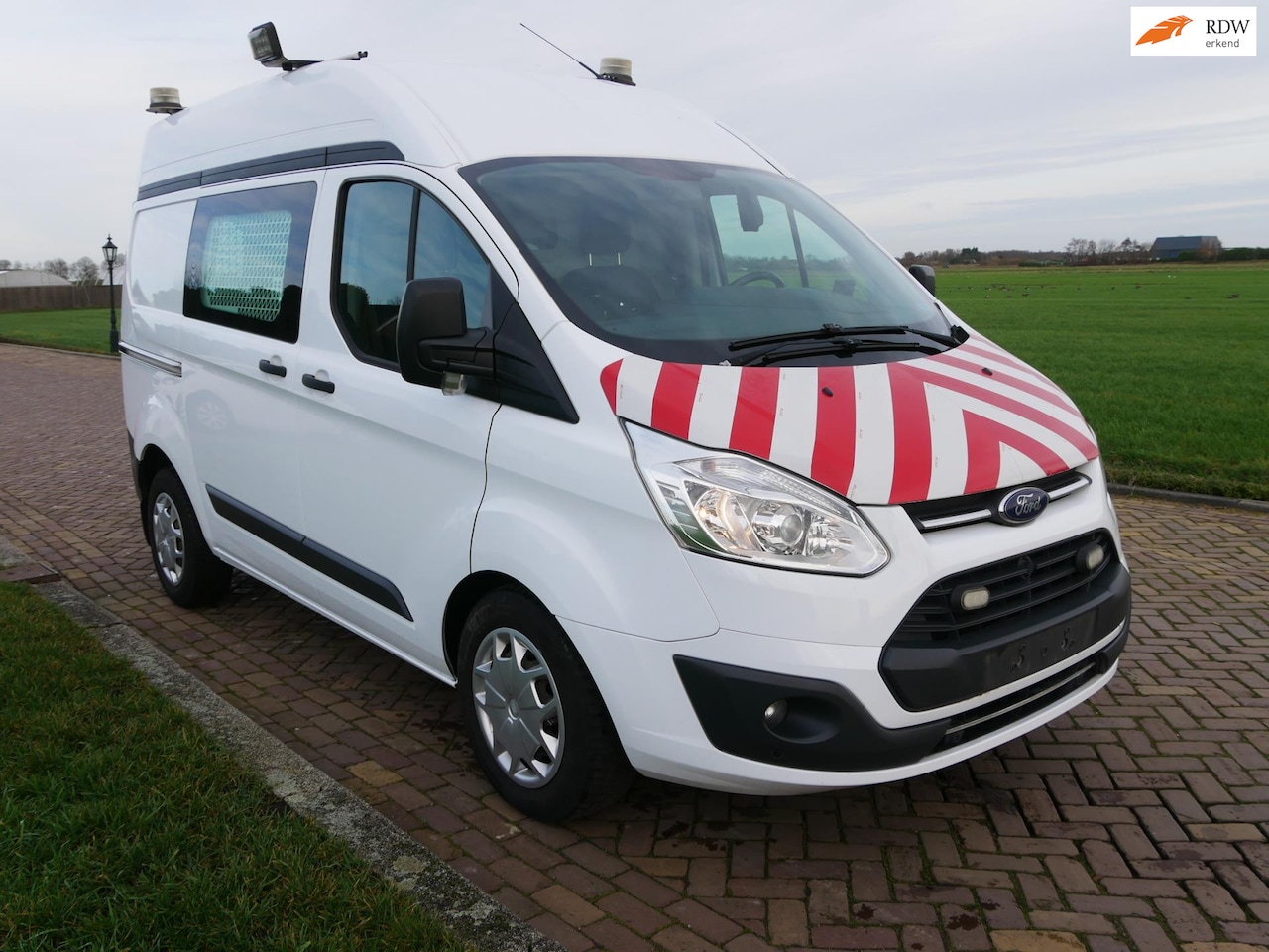 Ford Transit Custom - 340 2.0 TDCI L1H2 Ambiente **6799 EX BTW ** AC - AutoWereld.nl