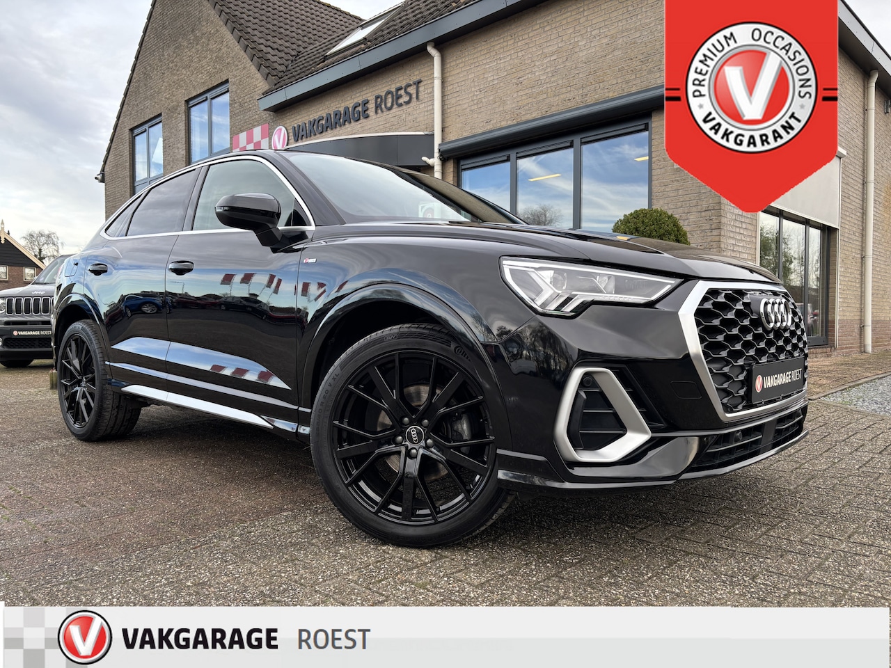 Audi Q3 Sportback - 35 TFSI Automaat S-Line Full LED / Navigatie / Camera - AutoWereld.nl