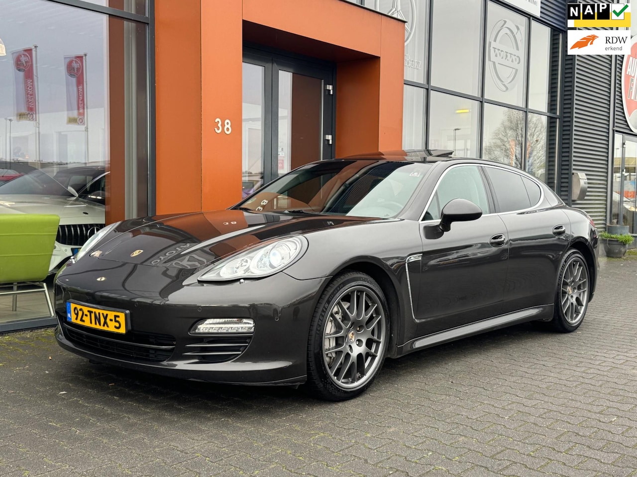 Porsche Panamera - 3.0 S Hybrid|Camera|Luchtvering|schuifdak - AutoWereld.nl