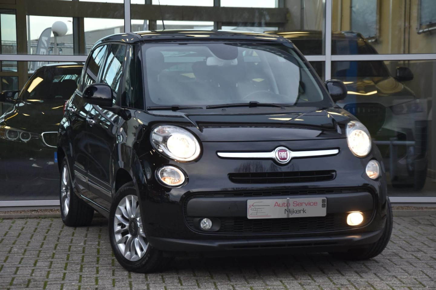 Fiat 500 L - 0.9 TwinAir Lounge Airco Nav. Pdc Trekhaak NAP 1ste Eigenaar - AutoWereld.nl
