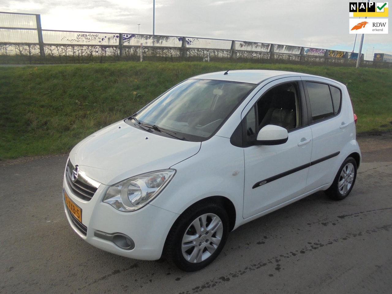 Opel Agila - Opel Agila 1.0 benzine airco lmv 42.000km - AutoWereld.nl