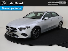 Mercedes-Benz A-klasse - 180 Business Line Parkeer Camera / Elektr. Spiegels / Elektr. Trekhaak / Stoelverwarming /