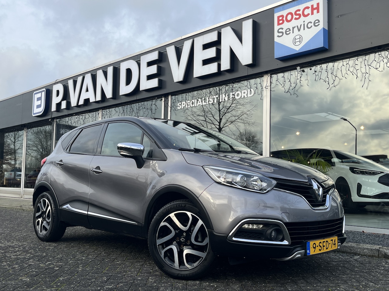 Renault Captur - 0.9 TCe Dynamique 90pk/66kW | Afneembare trekhaak | Navi | Keyless Entry & Start | Climate - AutoWereld.nl