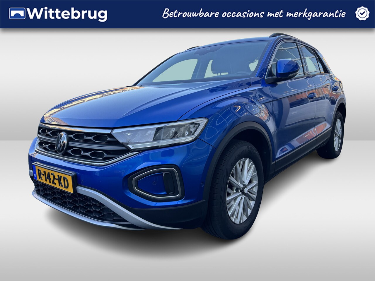 Volkswagen T-Roc - 1.0 TSI Life Business Navigatie / Parkeersensoren / Trekhaak afneembaar / App-connect / Di - AutoWereld.nl
