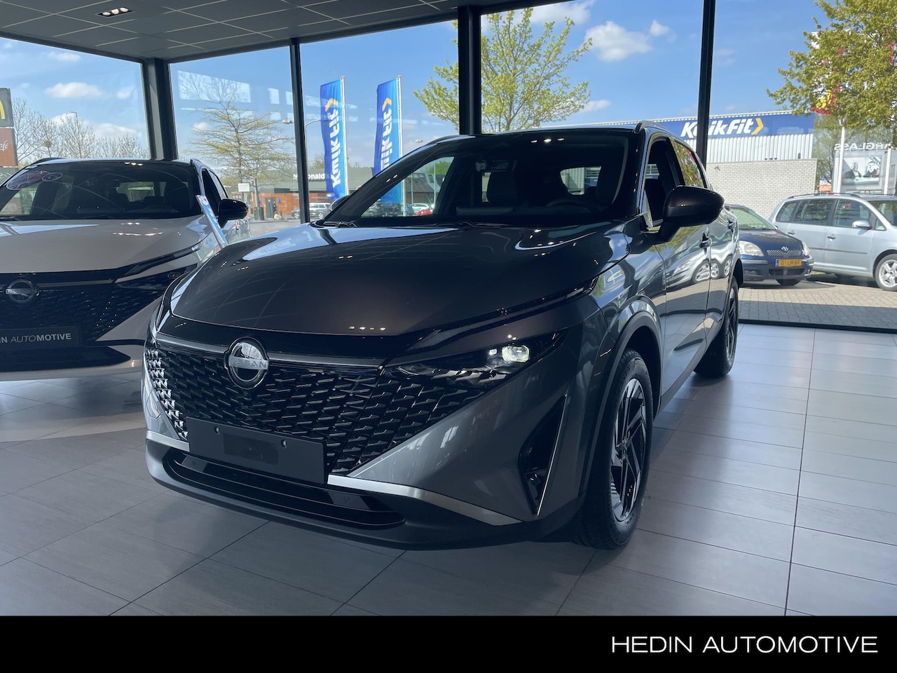 Nissan Qashqai - 1.3 MHEV N-Connecta | 360 Camera | Stoelverwarming | Panorama dak | Navigatie - AutoWereld.nl