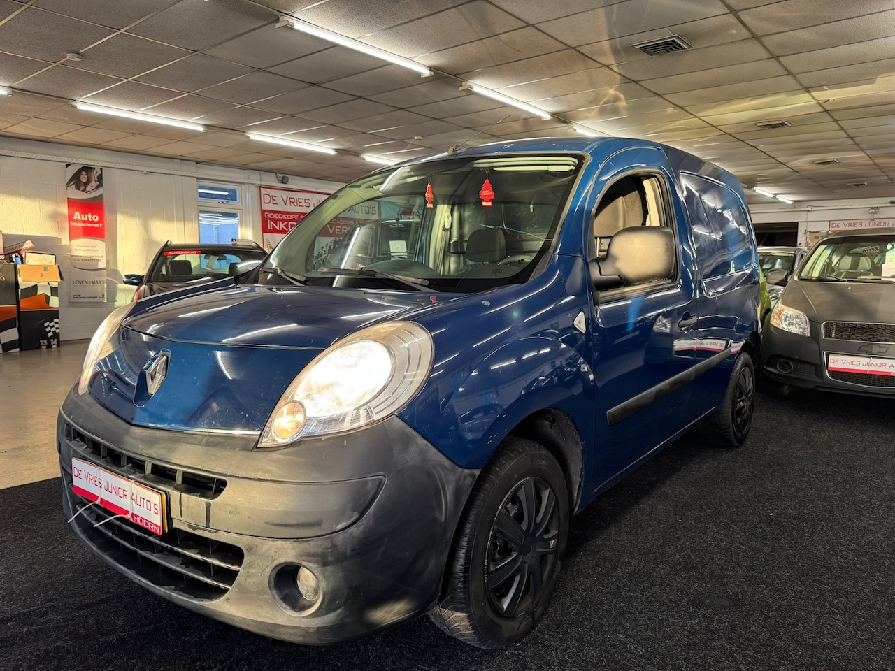 Renault Kangoo Express - 1.6 Express Comfort BENZINE bestelbus, marge en apk tot nov'26! - AutoWereld.nl