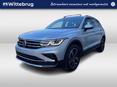 Volkswagen Tiguan - 1.4 TSI 245pk eHybrid Elegance DSG Automaat Panoramadak / LED Matrix verlichting / Navigat