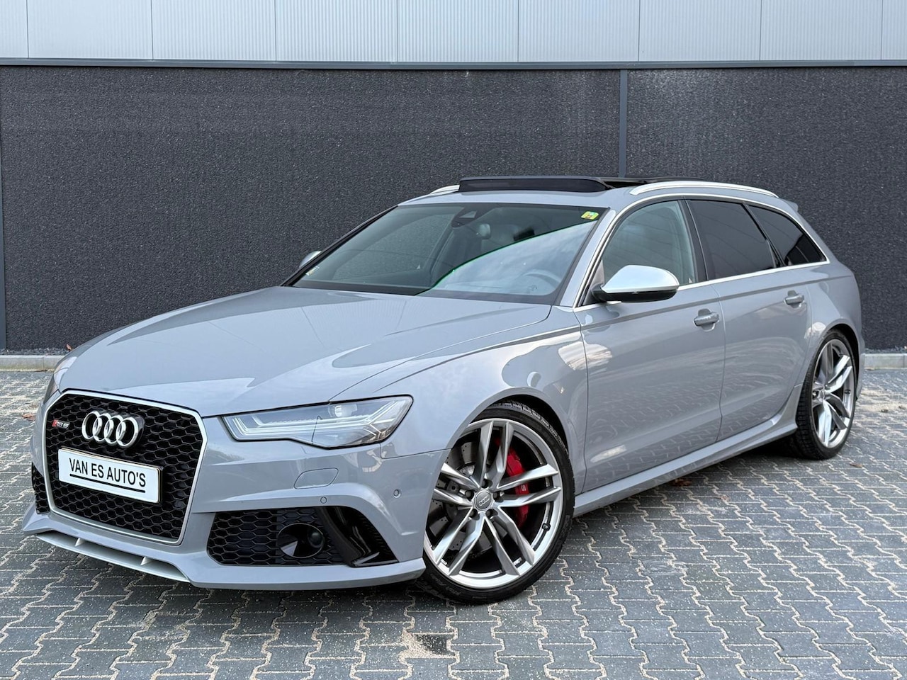 Audi RS6 - 4.0 TFSI RS 6 Quattro NardoGrey PANO|MATRIX|SOFTCLOSE - AutoWereld.nl