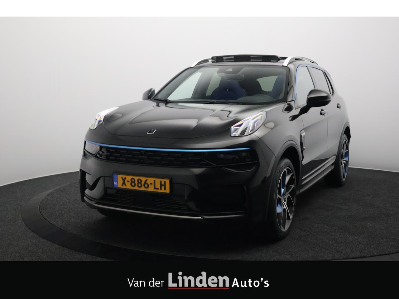 Lynk & Co 01 - 1.5 Plug-in Hybrid 261PK | Origineel NL | 360° Camera | Panoramadak | Zwarte Hemelbekledin - AutoWereld.nl