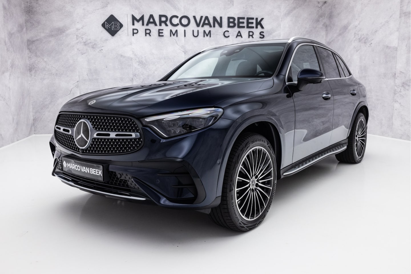 Mercedes-Benz GLC-klasse - 400e 4MATIC AMG Line | Pano | 20" | Memory | Distronic+ - AutoWereld.nl