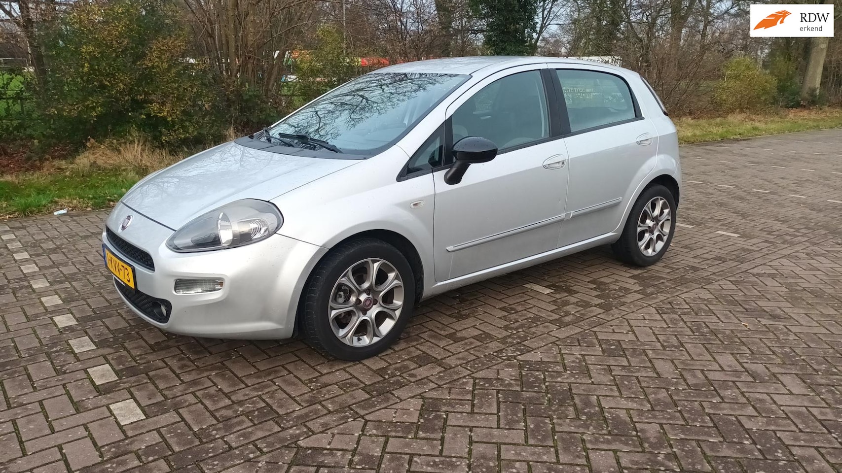 Fiat Punto Evo - 0.9 TwinAir Clima / Nieuwe apk - AutoWereld.nl