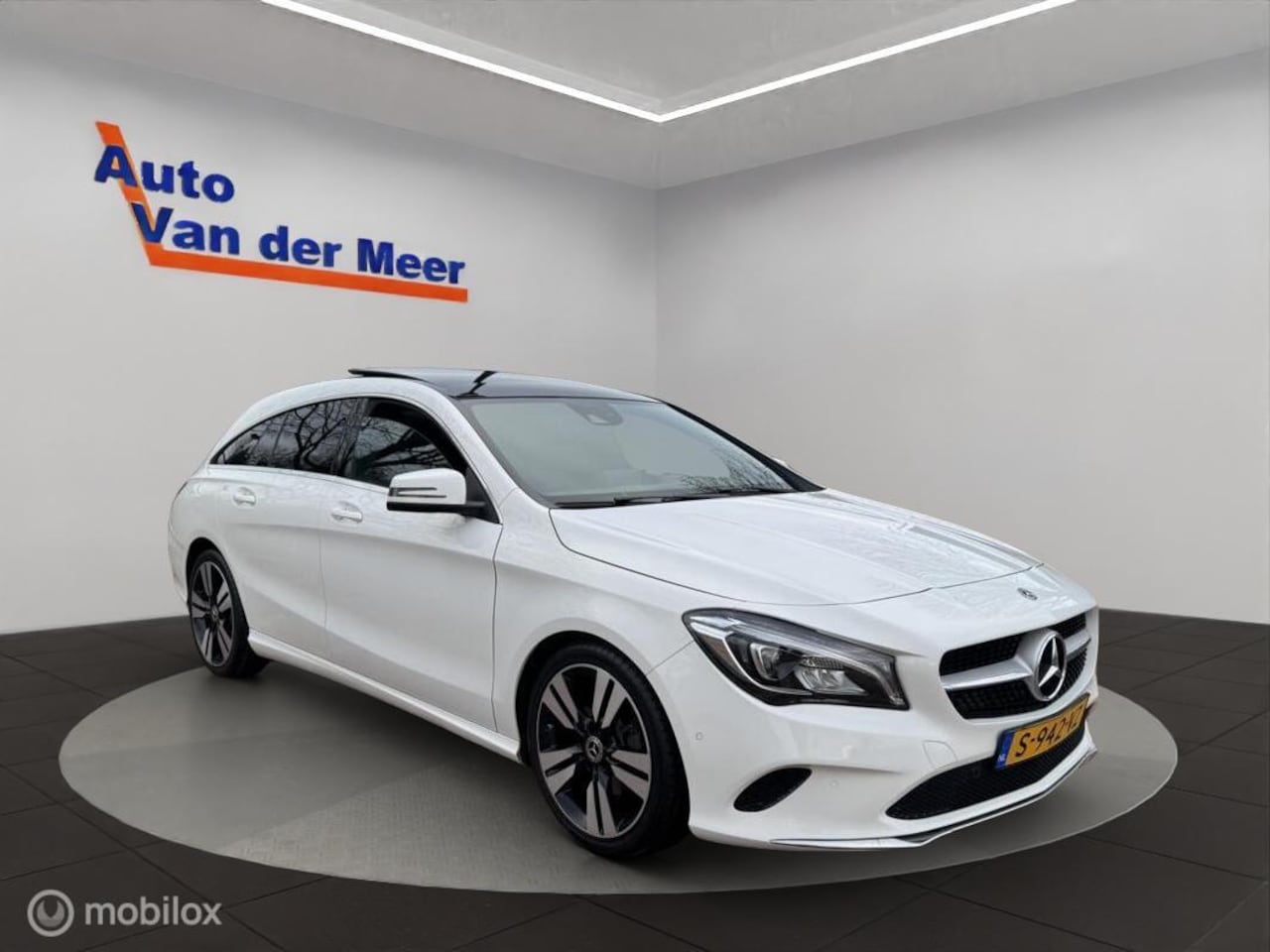 Mercedes-Benz CLA-klasse Shooting Brake - 180 Urban / Panoramadak - AutoWereld.nl