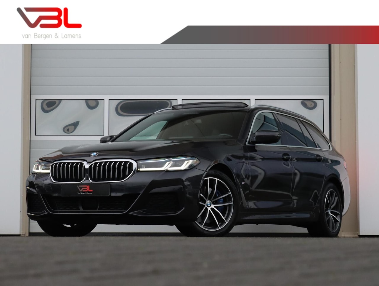 BMW 5-serie Touring - 530e xDrive 292PK M-sport | SOH 91% - AutoWereld.nl