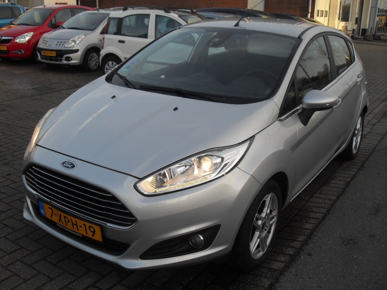 Ford Fiesta - apk 12.26 navi 1.0 EcoB. Titanium airco - AutoWereld.nl