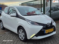 Toyota Aygo - 1.0 VVT-i x 1e eigenaar cruis control airco cv op afs elektrische ramen