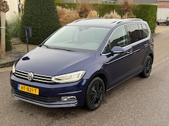 Volkswagen Touran - 1.6 TDI SCR Highline 7Pers 2015 Pano/Navi/Clima/Lmv