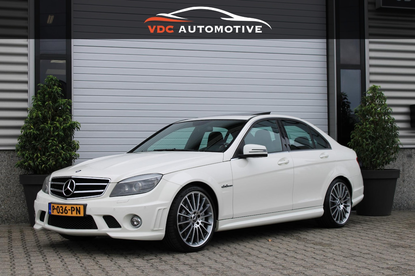 Mercedes-Benz C-klasse - AMG 63 Schuifdak | Memory | Leder | HarmanKardon | TOPSTAAT! | Youngtimer - AutoWereld.nl