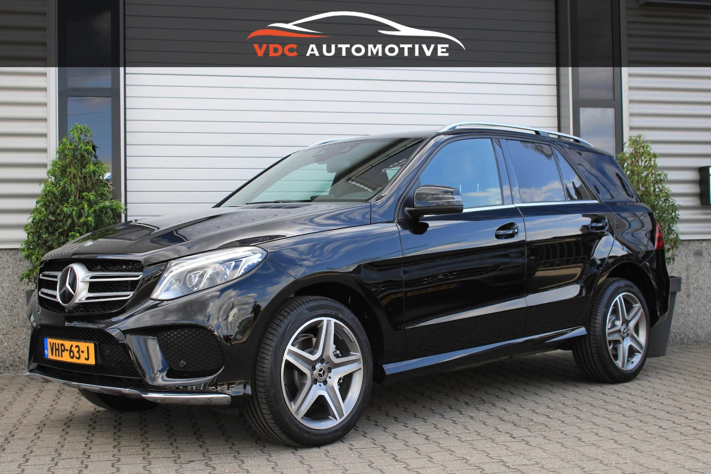 Mercedes-Benz GLE-Klasse - 350d AMG Pano | Distronic | Memory | Trekhaak | Stoelklima | Bruin Leder | 360 Camera | Co - AutoWereld.nl