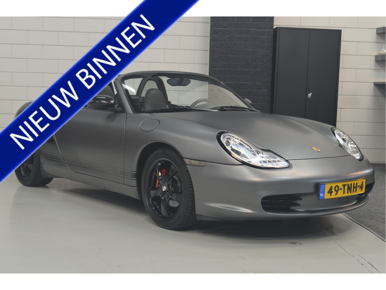 Porsche Boxster - 2.7 Cabrio // GRIJS GEWRAPT // CLIMA // SPORTUITLAAT // - AutoWereld.nl