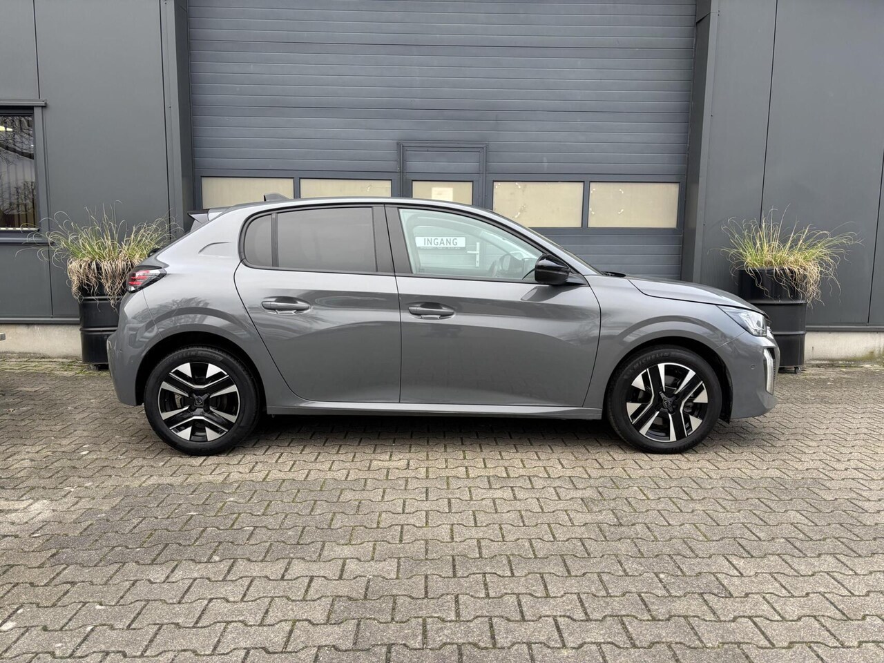 Peugeot 208 - 1.2 100 PK Allure AppleCarPlay/AndroidAuto/ 360 Graden Camera/ Adaptieve Cruise Control/ D