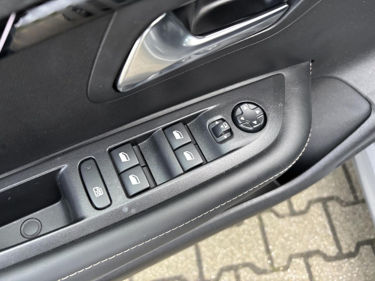 Peugeot 208 - 1.2 100 PK Allure AppleCarPlay/AndroidAuto/ 360 Graden Camera/ Adaptieve Cruise Control/ D