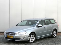 Volvo V70 - 2.0 T4 Classic Ed. Xenon / Trekhaak / Navi