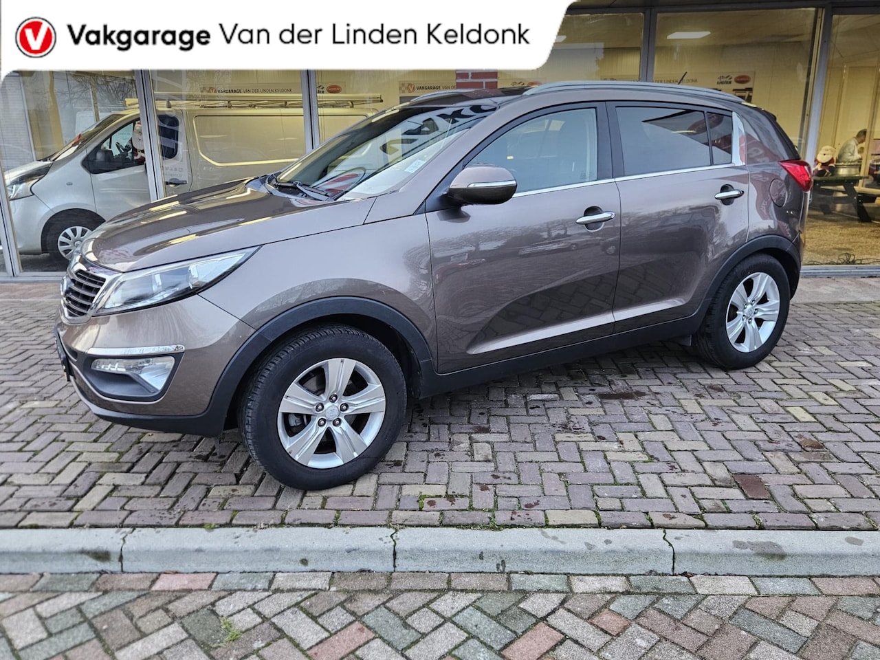 Kia Sportage - 2.0 X-ecutive Plus Pack First Edition 2.0 X-ecutive Plus Pack First Edition - AutoWereld.nl