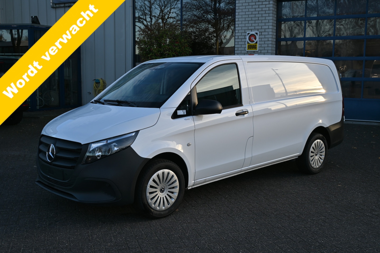 Mercedes-Benz Vito - 116 CDI 4x4 L2 Pro 2500kg Trekhaak, Standkachel - AutoWereld.nl