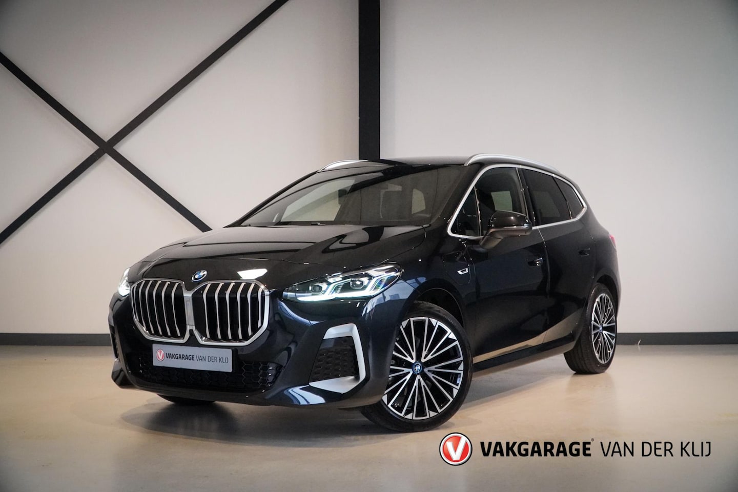 BMW 2-serie Active Tourer - 225e xDrive M-Sport | Trekhaak | 360 Camera | Driving Ass. Prof. | Memory Seat | H/K | Hea - AutoWereld.nl