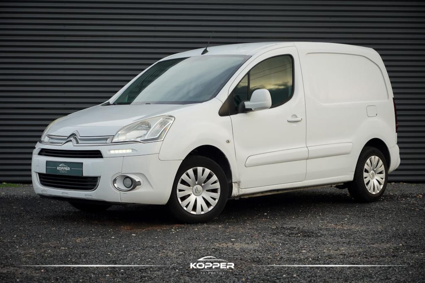 Citroën Berlingo - 1.6 HDI 500 Club Economy / Airco / Marge / Nwe Distr Riem / Navi - AutoWereld.nl