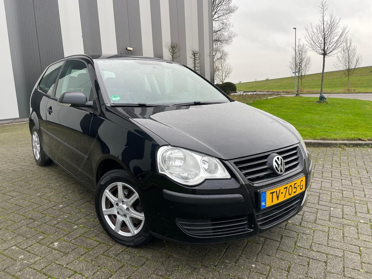 Volkswagen Polo - 1.2 Easyline Airco-Lmv-ElekPakket-2 Sleutels - AutoWereld.nl