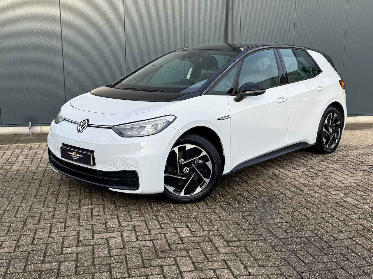 Volkswagen ID.3 - First 58 kWh * SoH 89% * Steunhaak * Navigatie * Parkeersensoren * Adaptieve Cruise * - AutoWereld.nl