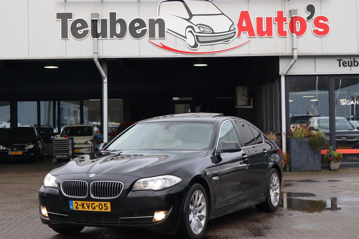 BMW 5-serie - 520d Navigatie, Schuif- kanteldak, Climate control, Stoelverwarming - AutoWereld.nl