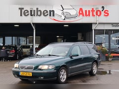 Volvo V70 - 2.4 Comfort Line Stoelverwarming, Cruise control, Trekhaak (Technisch goed staat),