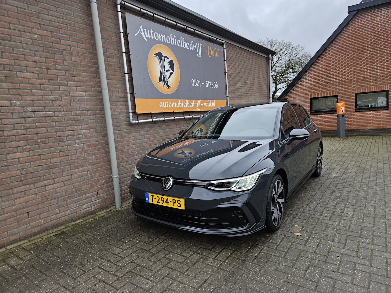 Volkswagen Golf - 1.5 eTSI R-Line 1.5 eTSI R-Line - AutoWereld.nl