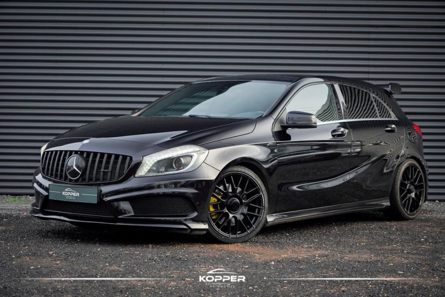 Mercedes-Benz A-klasse - 250 Sport Ambition / Pano / A45AMG Look / Harman Kardon - AutoWereld.nl