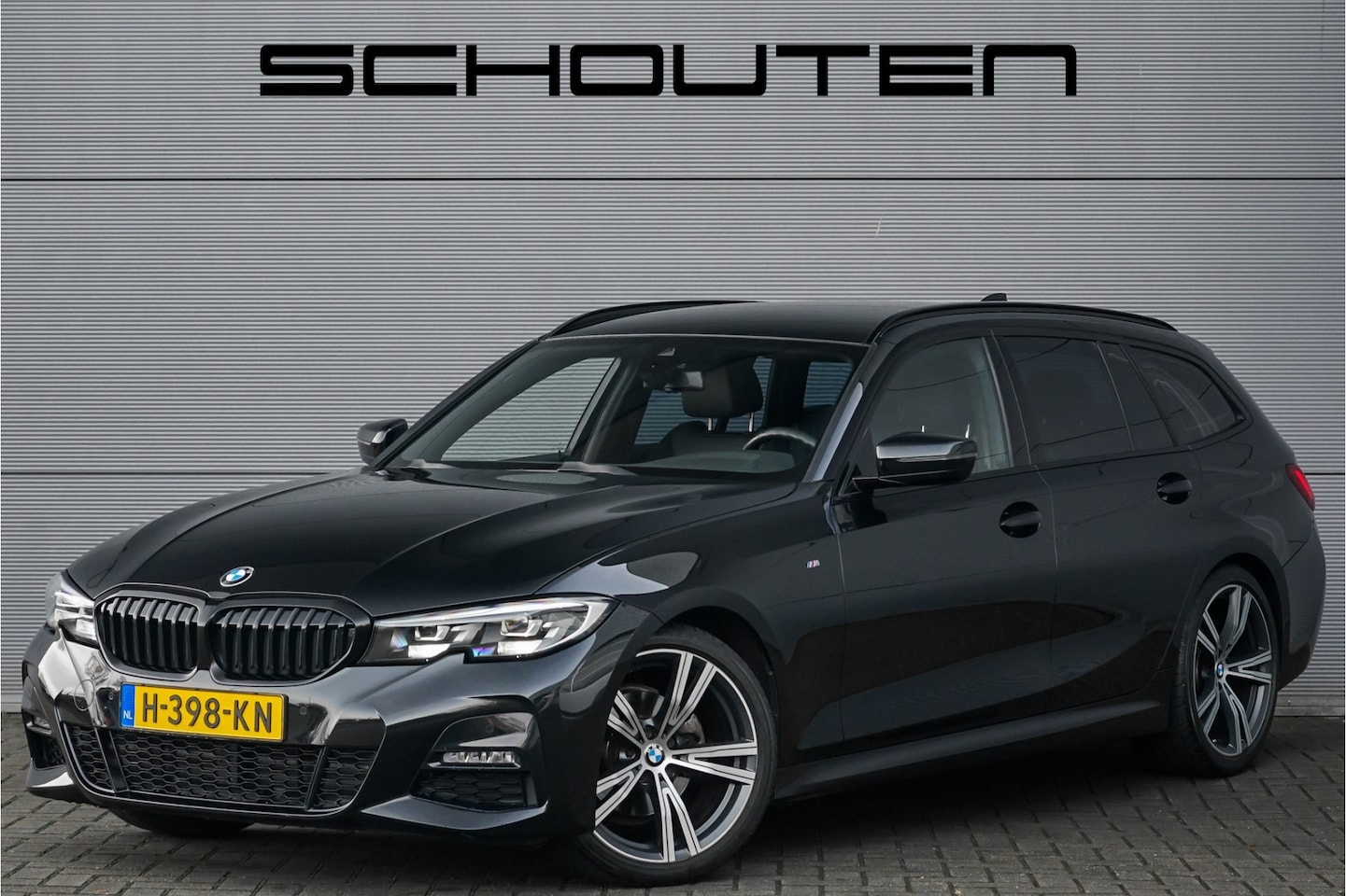 BMW 3-serie Touring - 320i M-Sport Shadow CarPlay Camera 19" - AutoWereld.nl