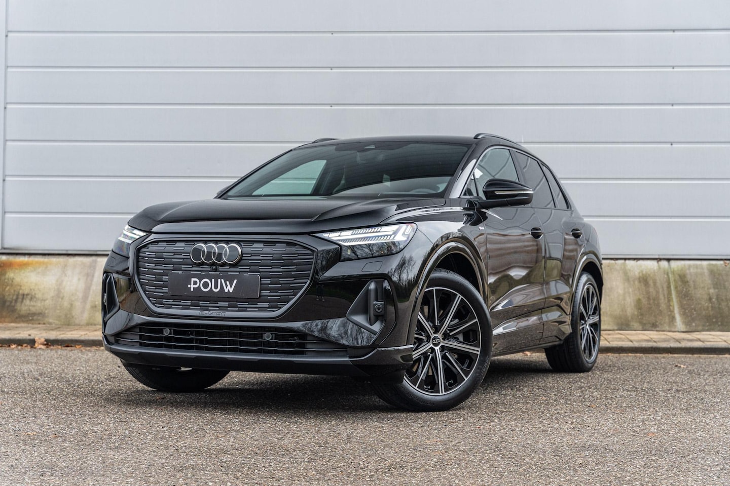 Audi Q4 e-tron - 45 quattro 286pk S-line edition Competition 82 kWh | Adaptive cruise control | Achteruitri - AutoWereld.nl