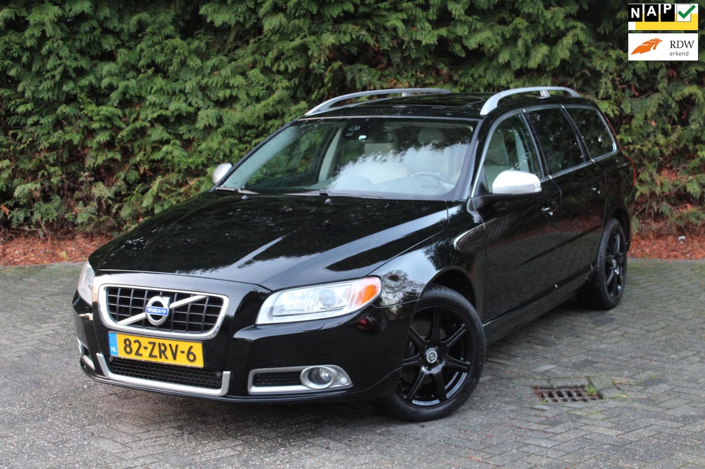 Volvo V70 - 1.6 T4 Limited Edition 180PK | Parkeersensoren | Navigatie | Leder | Cruise Control - AutoWereld.nl
