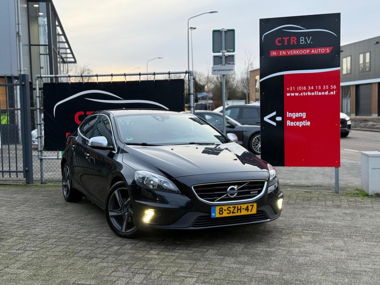 Volvo V40 - 1.6 D2 R-Design (Dec-2013) NAVI|R-DESIGN SEATS|PDC|LMV|ECC - AutoWereld.nl