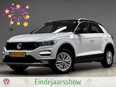 Volkswagen T-Roc - 1.5 TSI Style Business/ LED Dagrijverl./ Trekhaak/ Elek.Klep/ DAB+/ Apple+Android/ 16''LMV
