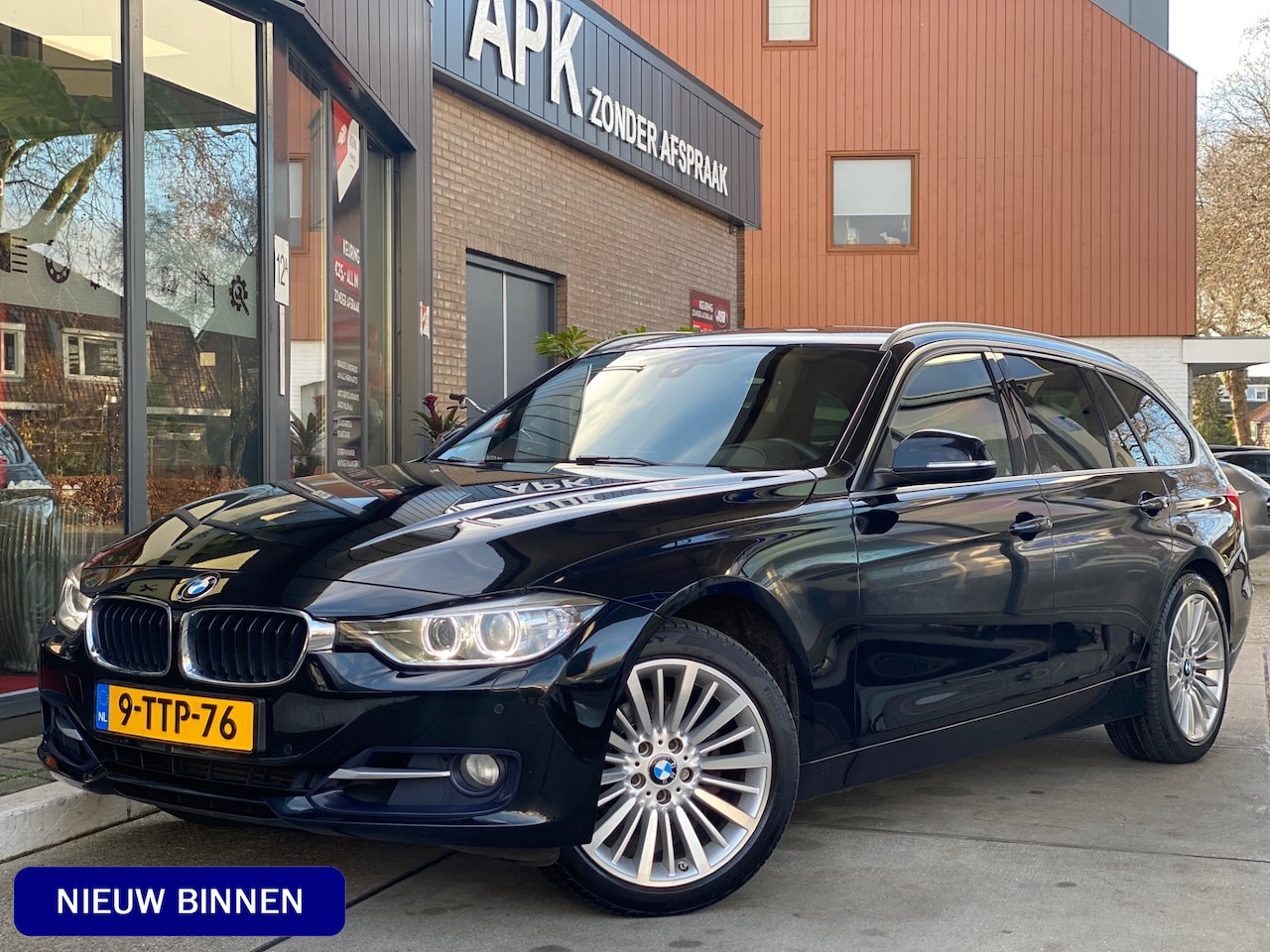 BMW 3-serie Touring - 320i High Executive | Navi Pro| Stoel verw. | PDC | Elektr. koffer - AutoWereld.nl